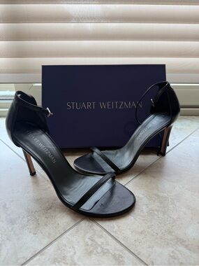 Stuart Weitzman Nudistsong in Black Nappa Leather, Size 8